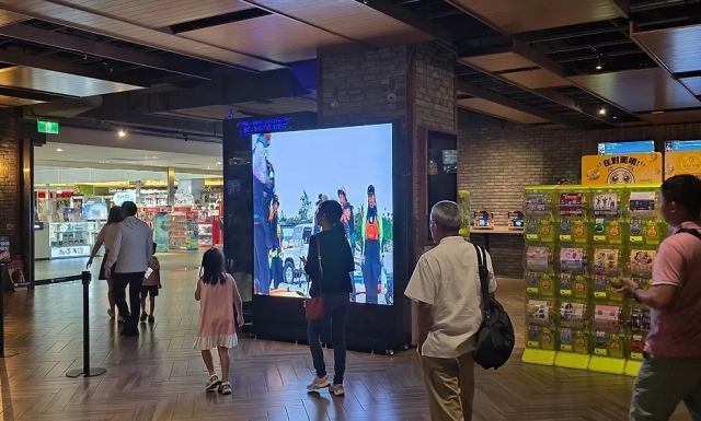 台南南紡威秀電視牆(南紡夢時代購物中心5樓)